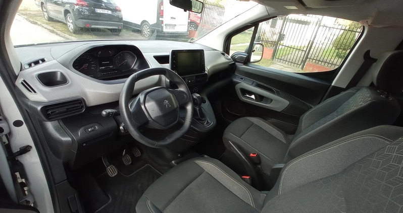 Peugeot Rifter cena 53900 przebieg: 77900, rok produkcji 2019 z Kielce małe 211